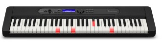 Casio LK-S450 keyboard med mikrofon inngang  og lys i tangentene. 